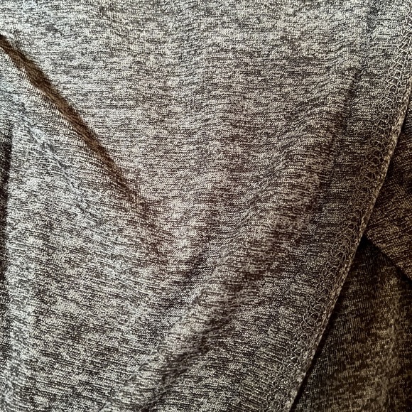 NWT Beyond yoga Black easy does it tee - Picture 5 of 7